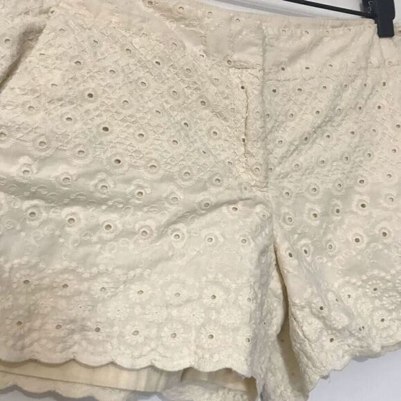 Ann Taylor LOFT Shorts Size 2 White Cream Eyelet - Picture 12 of 15
